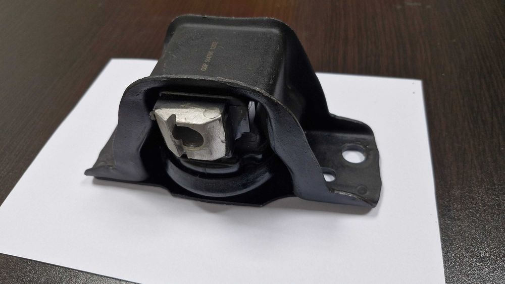 Подушка (опора) двигателя передняя 514766 GSP Nissan Note