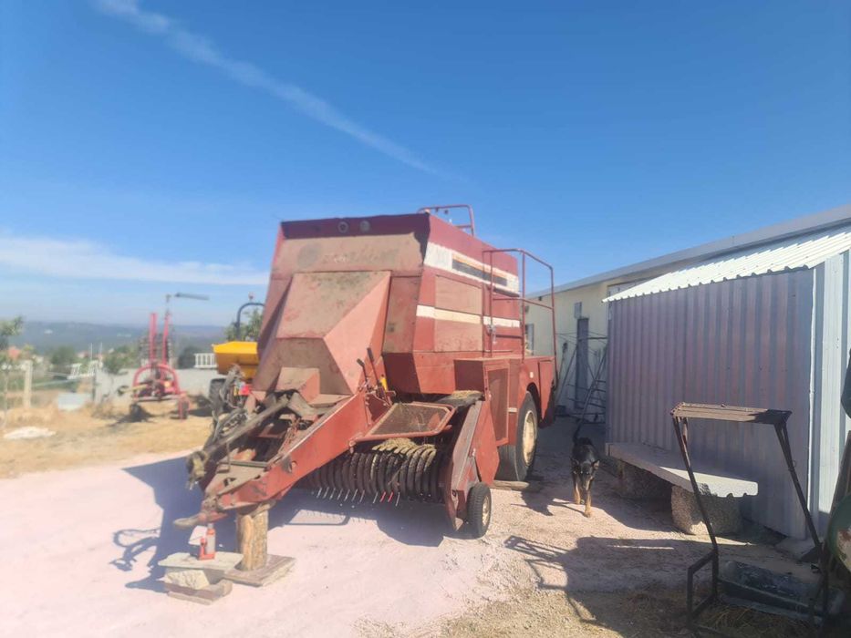 Enfardadeira hesston 4700