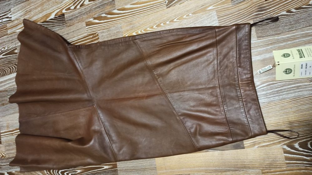 Писк моды, кожаная юбка, трендовая, фирменная, дизайнерская,разм. S-M