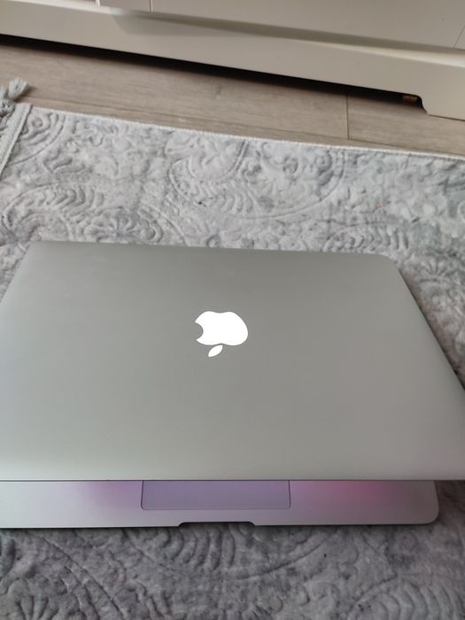 Sprzedam MacBook air 13   2015r 8gb/256ssd
