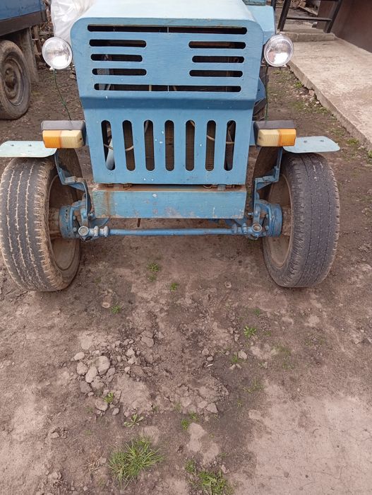 Продам трактор з причепом