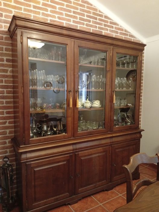 Louceiro em madeira de castanho