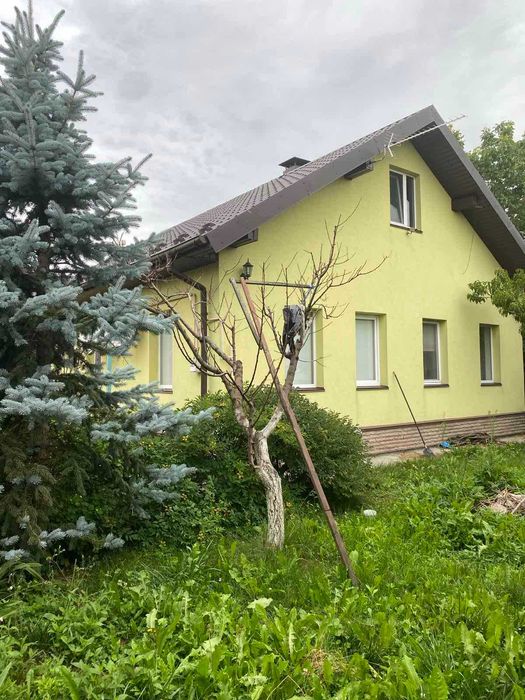 Продається сучасний двоповерховий будинок у селі Карпилівка, Чернігівського району