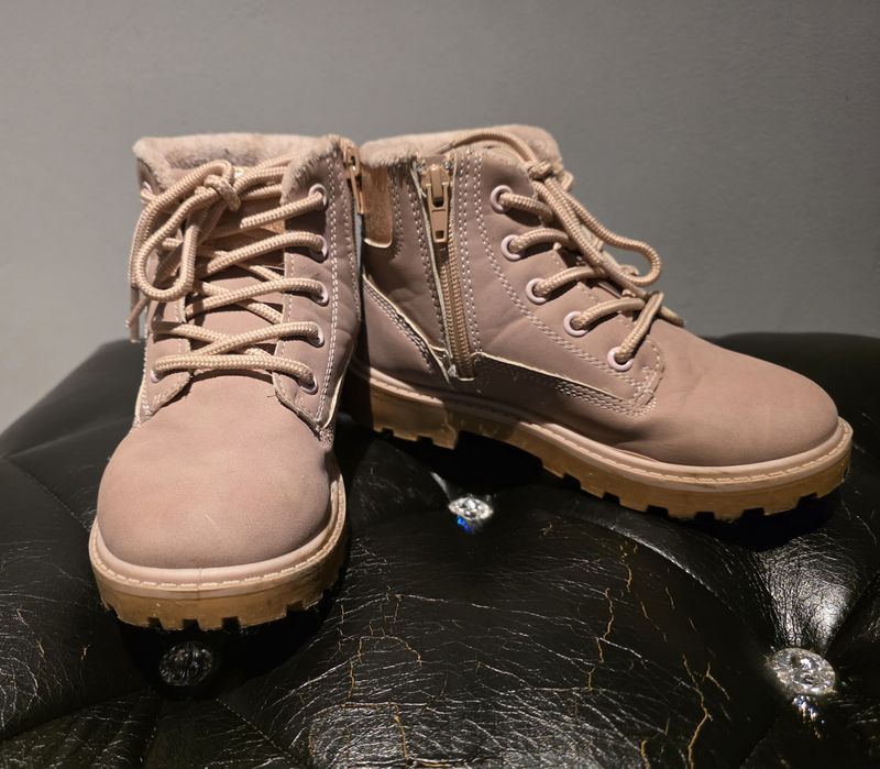 Buty zimowe dziewczęce rozmiar 31 traperki, śniegowce laczki