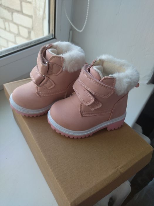 Черевики  для дівчини20 р.весна- осінь