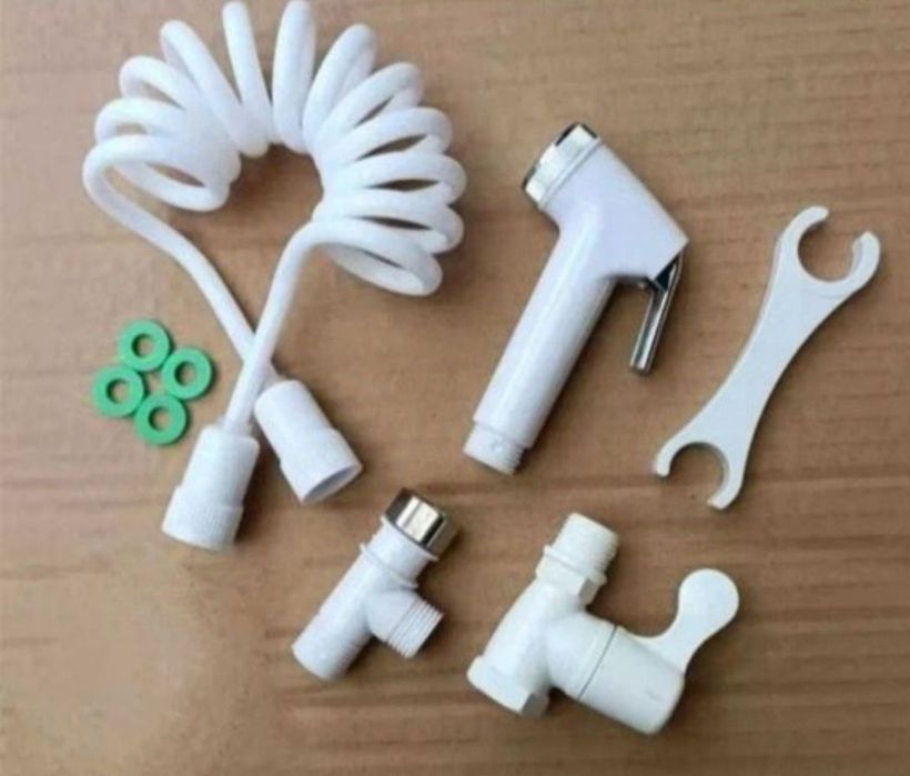 Душ гигиенический , биде.