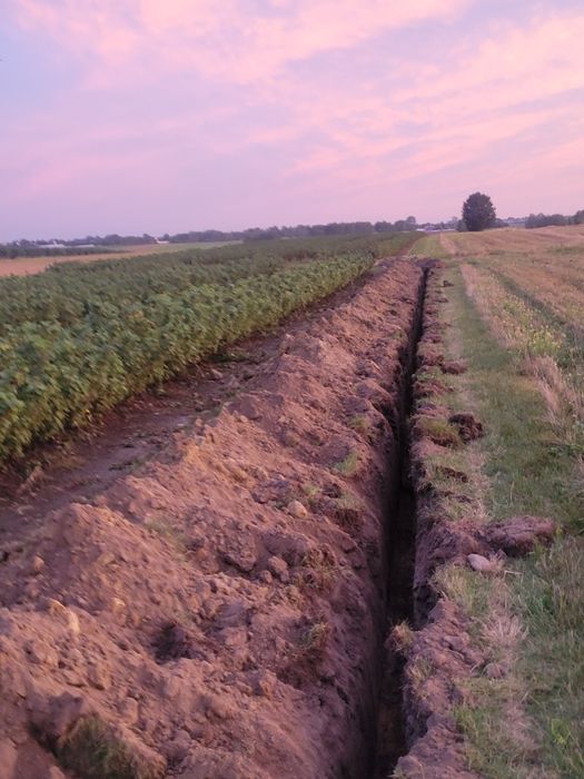 USŁUGI MINIKOPARKA 2 i 3 Tony koparkoładowarkąWywrotką Wiertnicą Przys