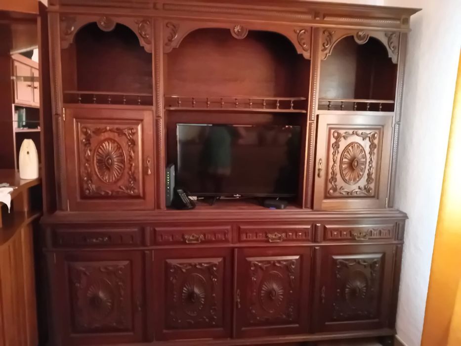 Móvel de Madeira Maciça