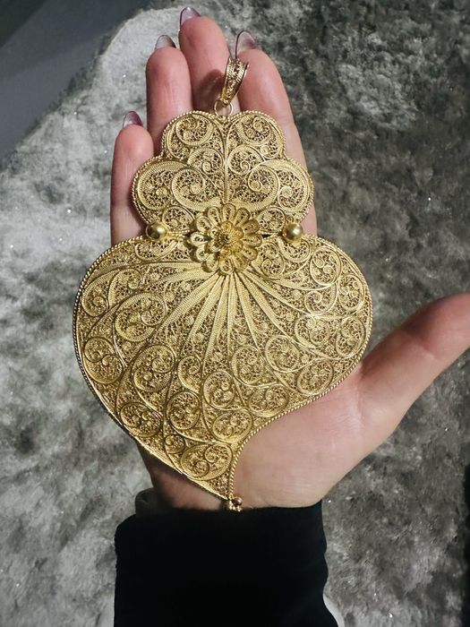 Coração de filigrana duplo