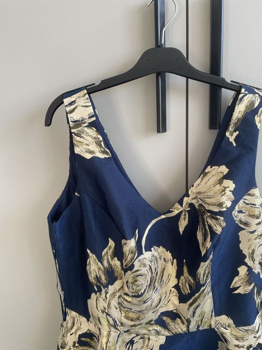 Вечірня сукня жіноча