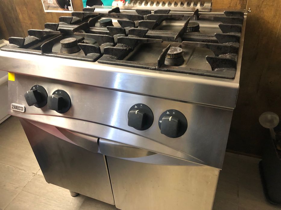 Kuchnia gazowa ZANUSSI gastronomia 4 palniki