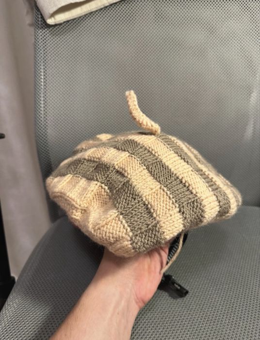 Beret Mariana Świat według kiepskich