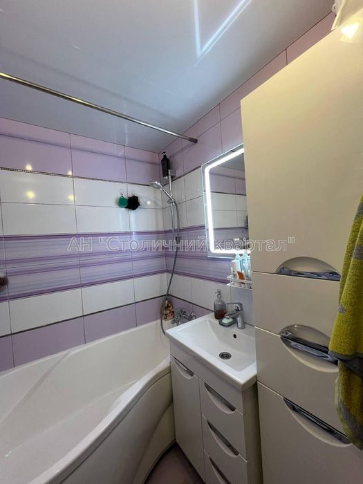 Є відновлення Позняки 2-х кімнатна Олександра Кошиця 10/21 є інвертор