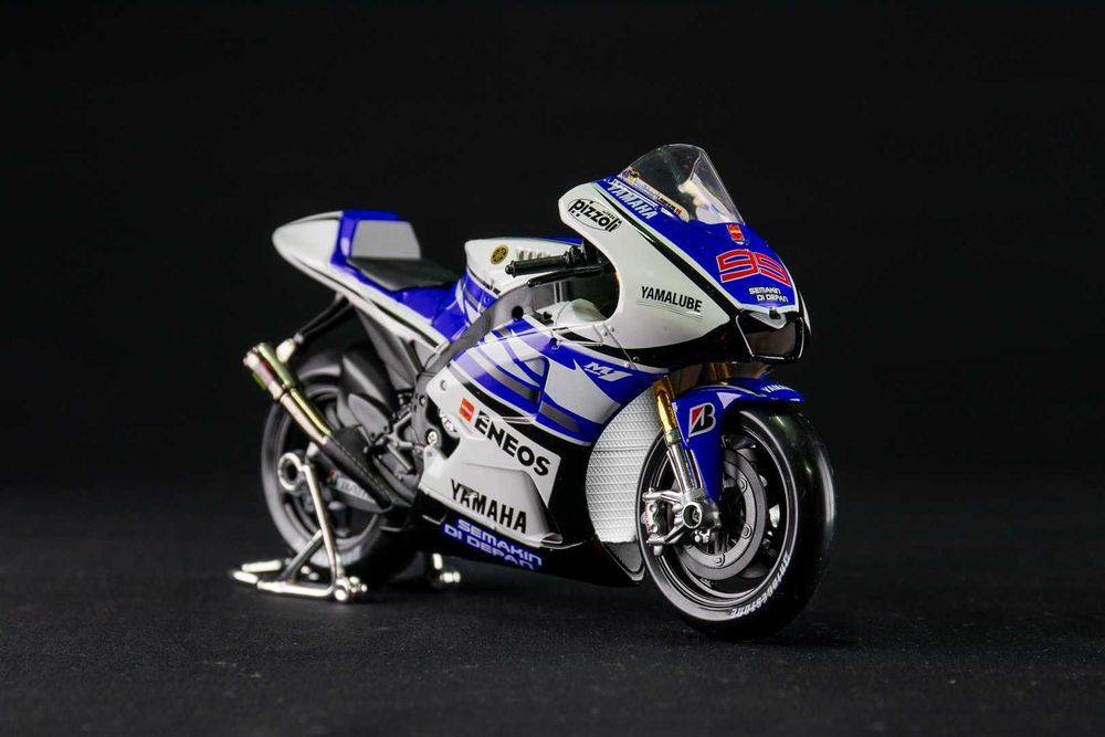 Conjunto de 10 Moto GP escala 1/10