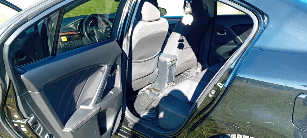 Toyota Avensis 2015