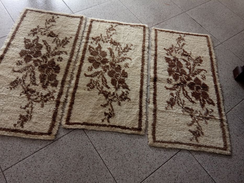 Bancos e colchas  antigas