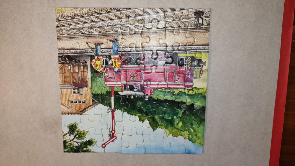 5 x Kolejkowe puzzle dwa duże trzy małe  i duża  puszka