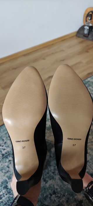 Nowe kozaki skórzane Gino Rossi. Rozmiar 37
