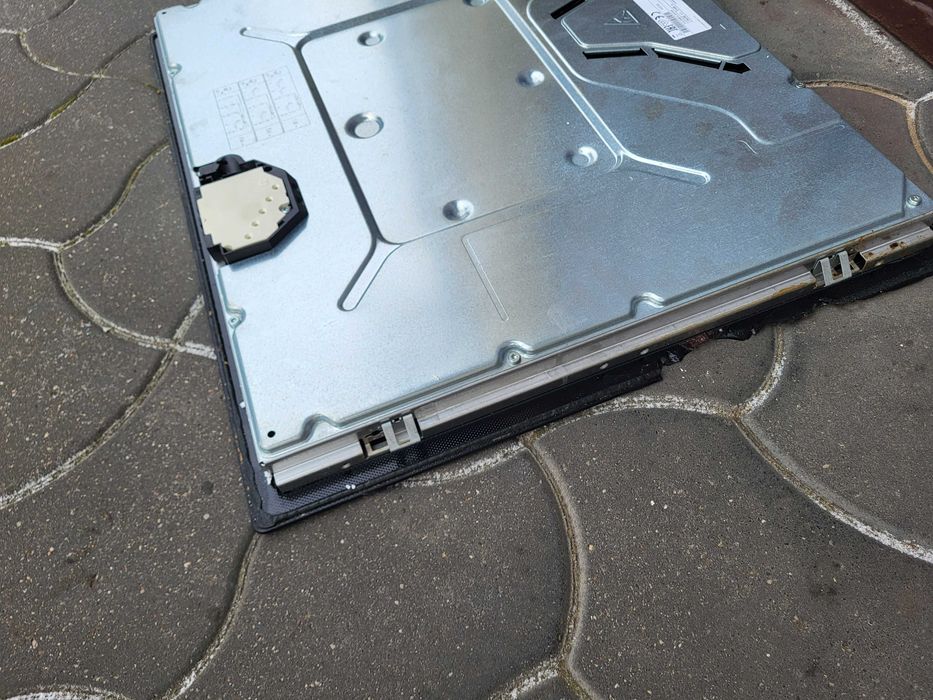 Płyta indukcyjna ceramiczna Bosch HT6ET60 posiada 4 pola grzewcze