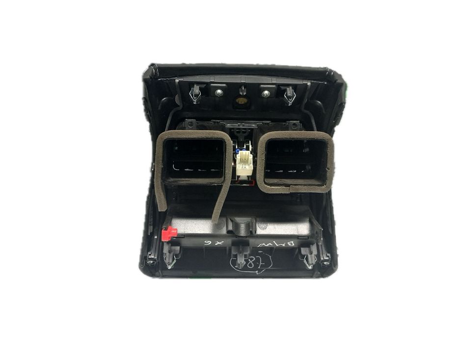Difusor / saída de ar BMW 7 (F01, F02, F03, F04)