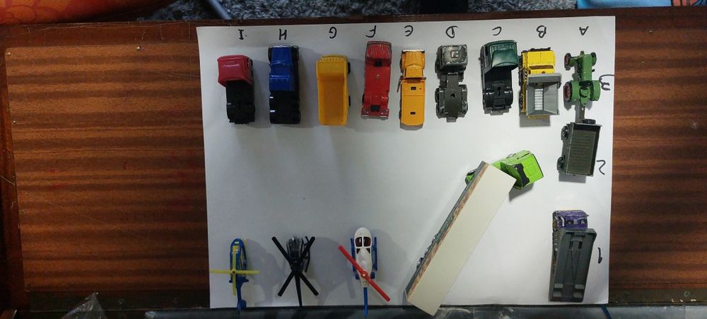 Carrinhos e motas 1/58