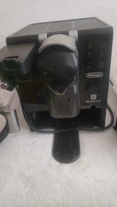 Dwa ekspresy DeLonghi nespresso i inny