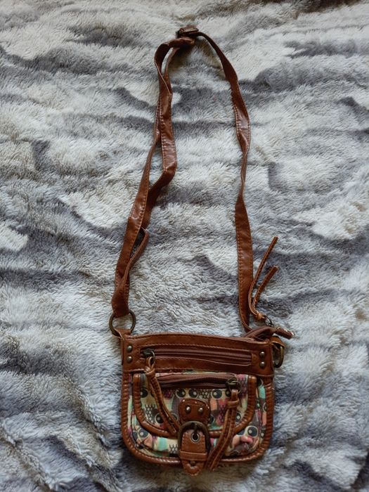 2 Bolsas pequenas a tiracolo
