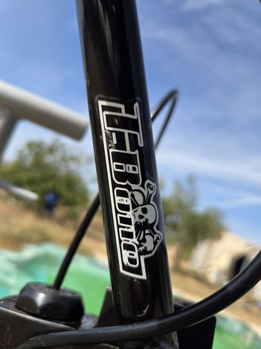 Vende se Bicicleta BMX