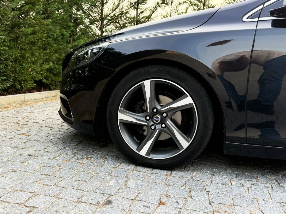Volvo V40 D2 R Design