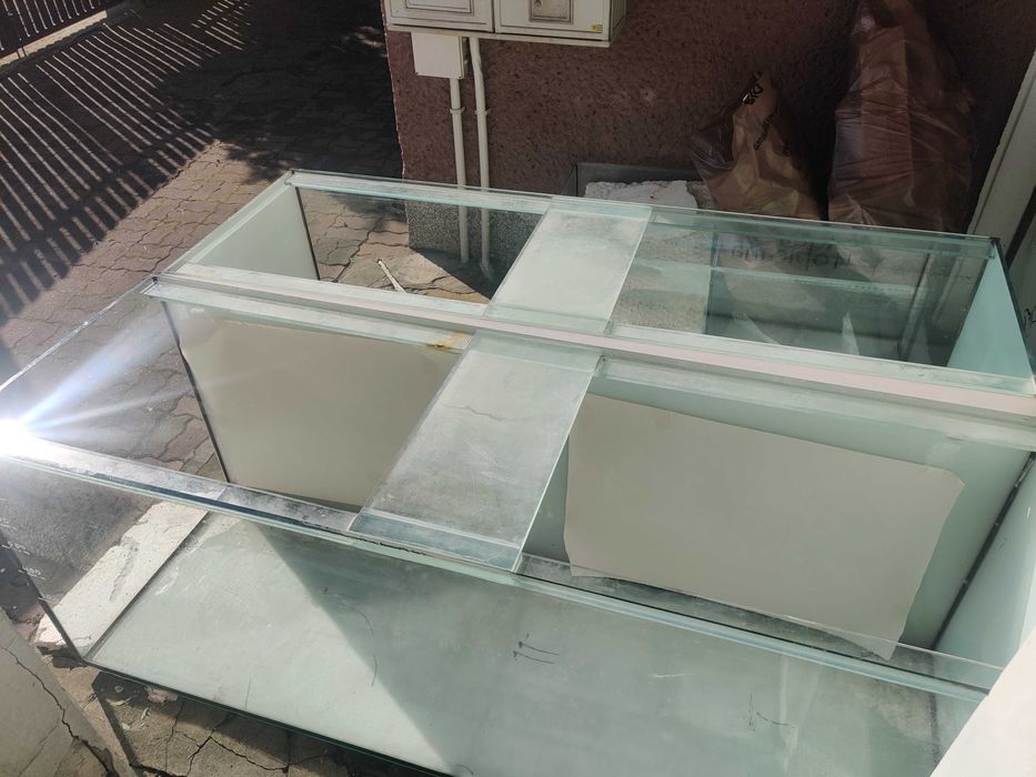 Akwarium sprzedam 1000l 2sztuki