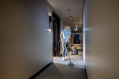 Оренда професійного миючого пилососа Karcher керхер прокат чистка дива