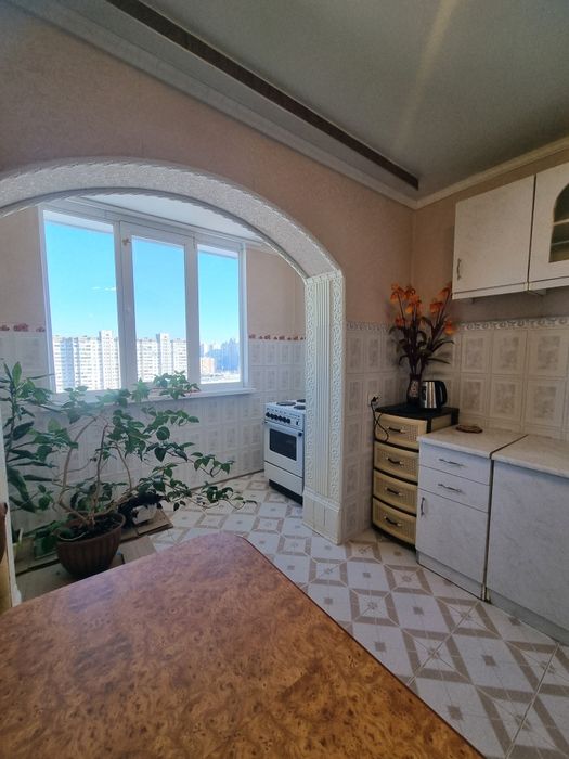 Здам 2-кім з ремонтом  на Троєщині  вул.  Радунська  Бальзака  Лиськів