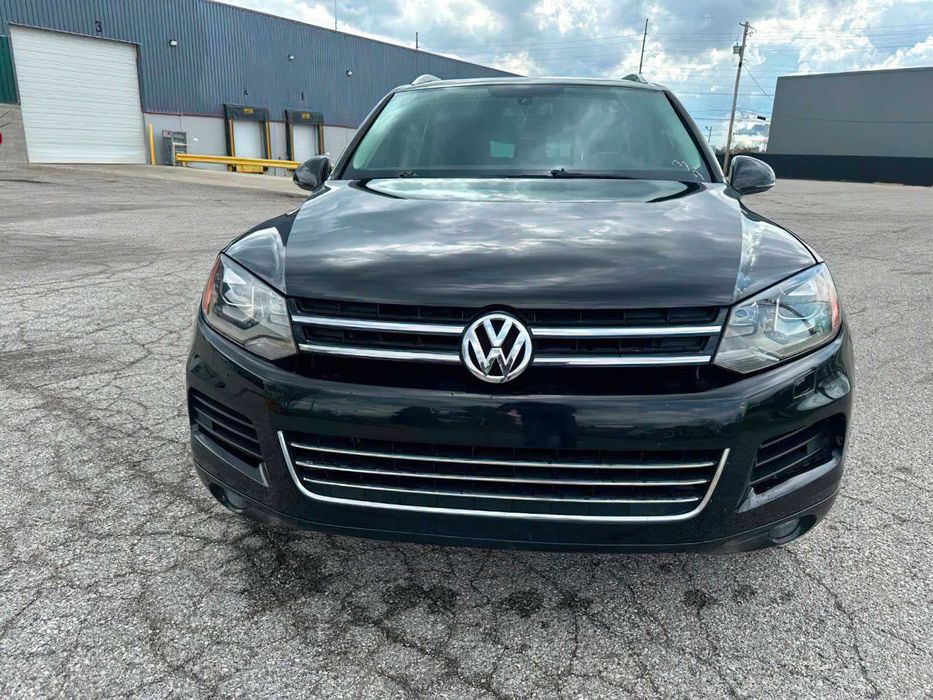 Volkswagen Touareg Executive      2012