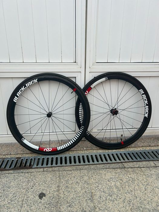 Rodas ciclismo todas em carbono com pneus boion