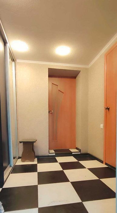 Продам будинок зі зручностями в Дергачах р-н 3- ї школи .