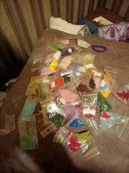 Бісер     продам