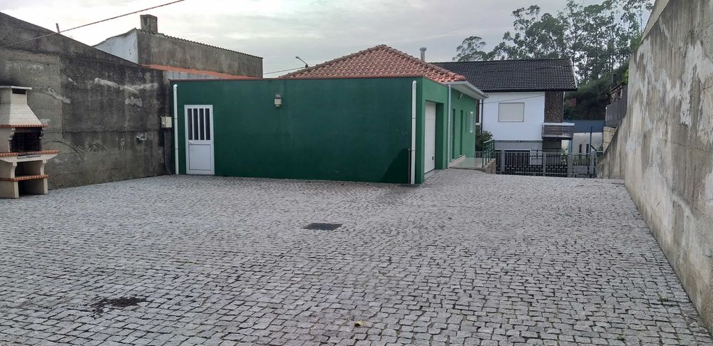 Penafiel -Casa perto Igreja Sameiro, possível admissão animais.
