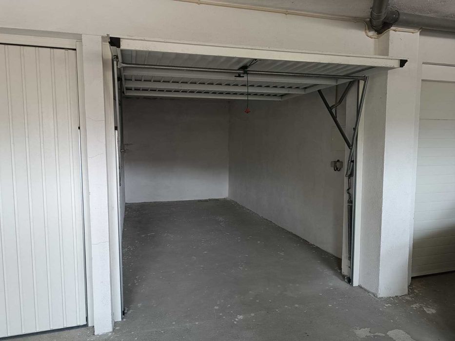 Garagem Fechada (Box) 16,5m² Centro de Tarouca