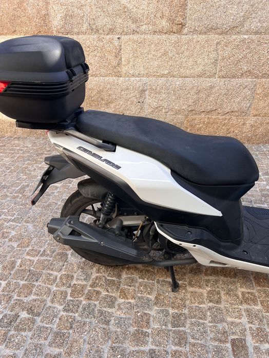 Scooter 125cc em bom estado