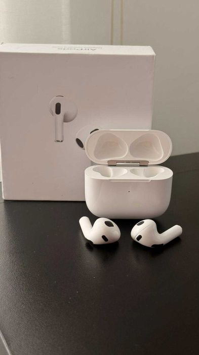 AirPods 4 com Cancelamento de Ruído (ANC) – Como Novos / Usados 1 Vez