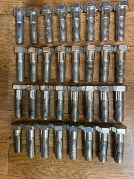 Болты, гайки М20