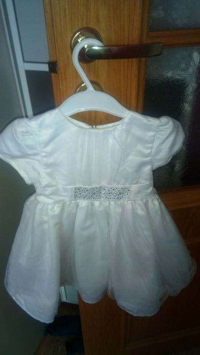 Śliczna sukieneczka na chrzest