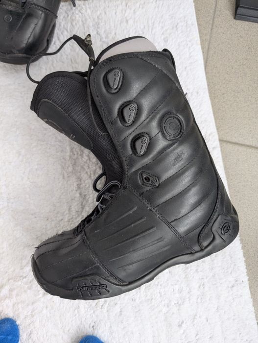 Взуття для борда