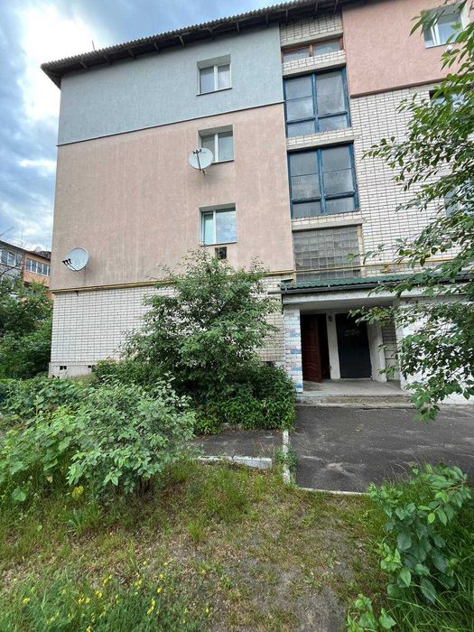 Продаж 2-х к квартири в  Новій Любомирці