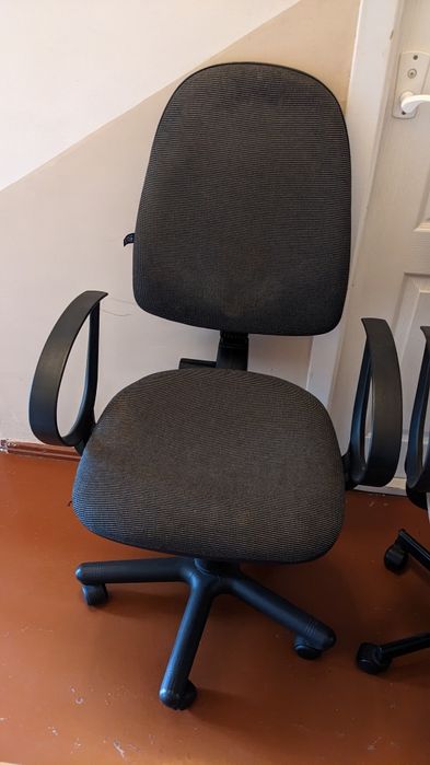 Стільчик офісний 2 по ціні 1го