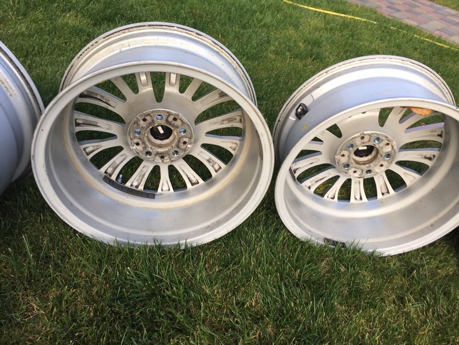 Диски 8jx18h2is30 r18 ет 30 bmw оригінал