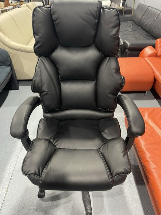 Офіне  крісло.