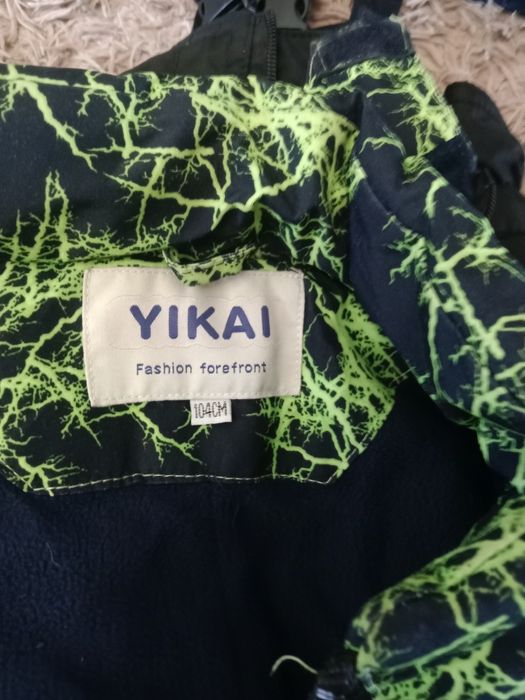 Продам зимовий комбінезон на хлопчика 104 см