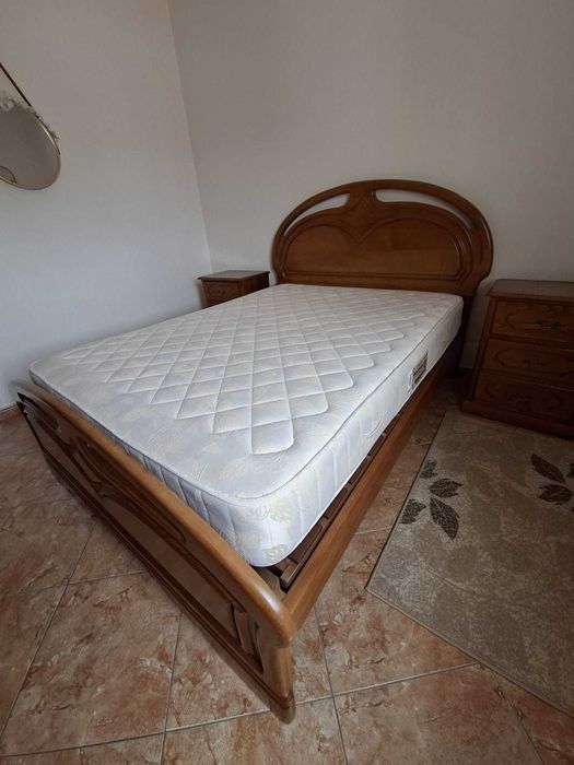 Cama de casal de madeira maciça 140x190cm