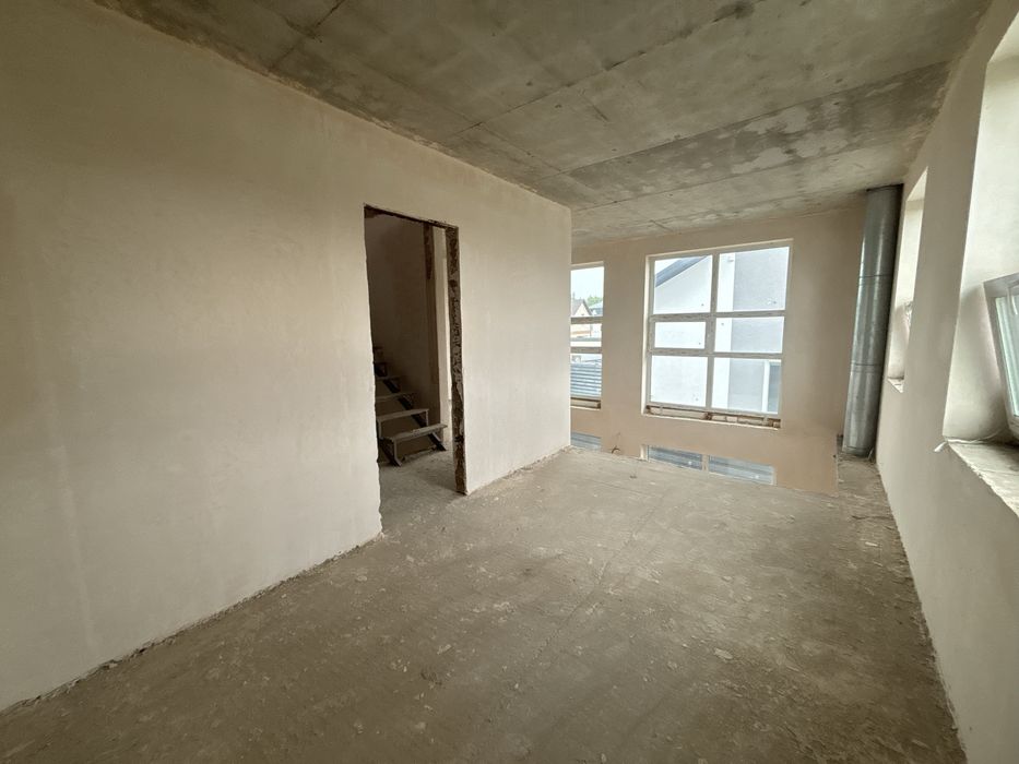 Готовий таунхаус під чистову обробку 102м2